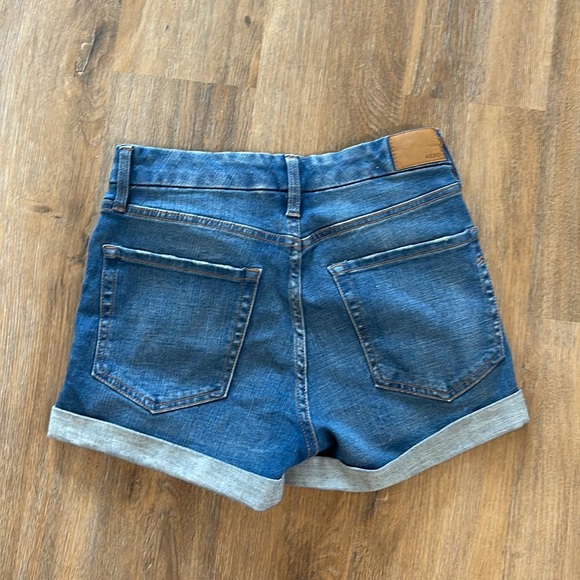 Curvy jean shorts from Aeropostale! - Picture 2 of 4
